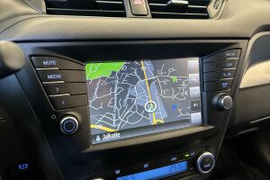 Toyota Avensis esikatselu 22