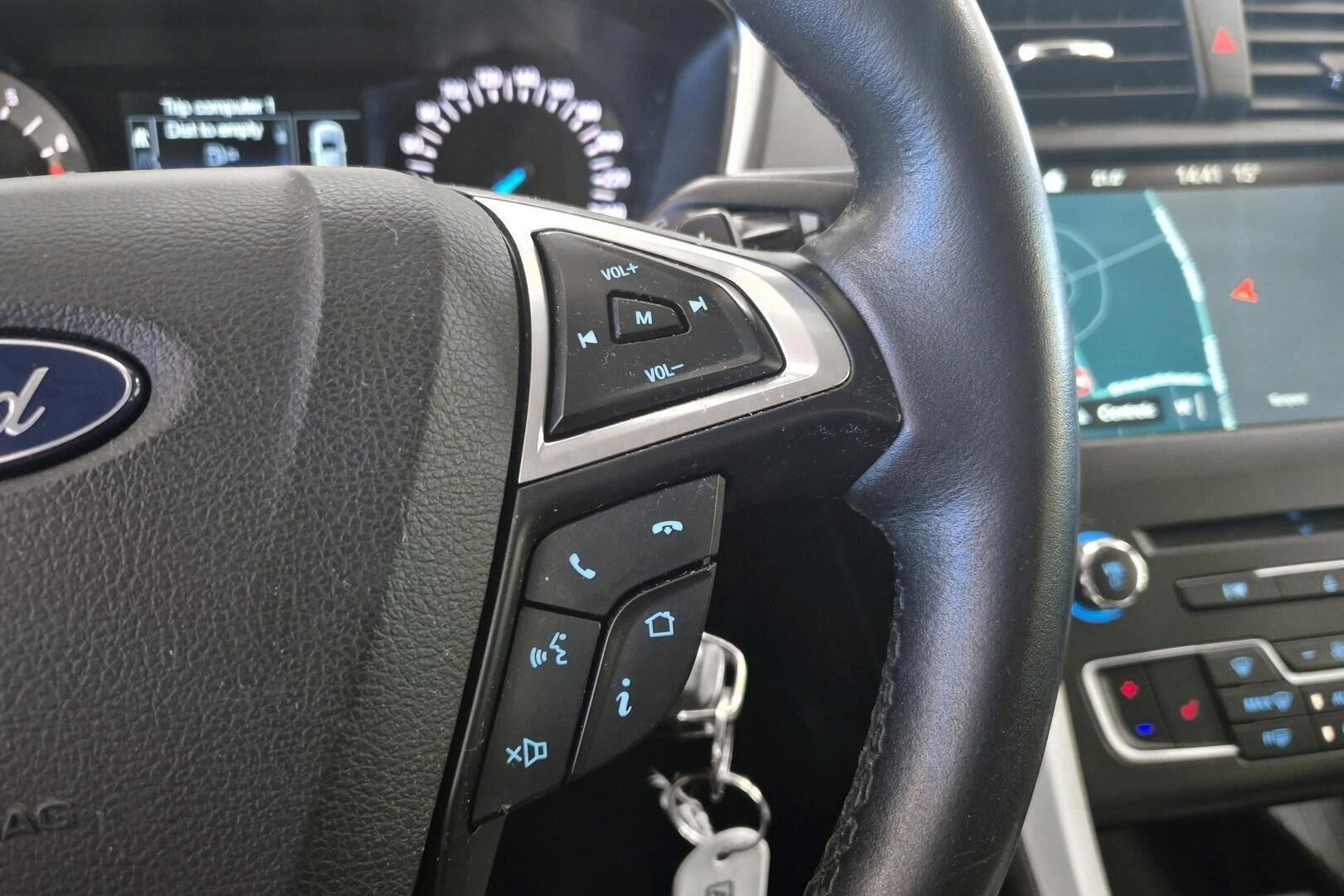 Ford Mondeo iso kuva 18
