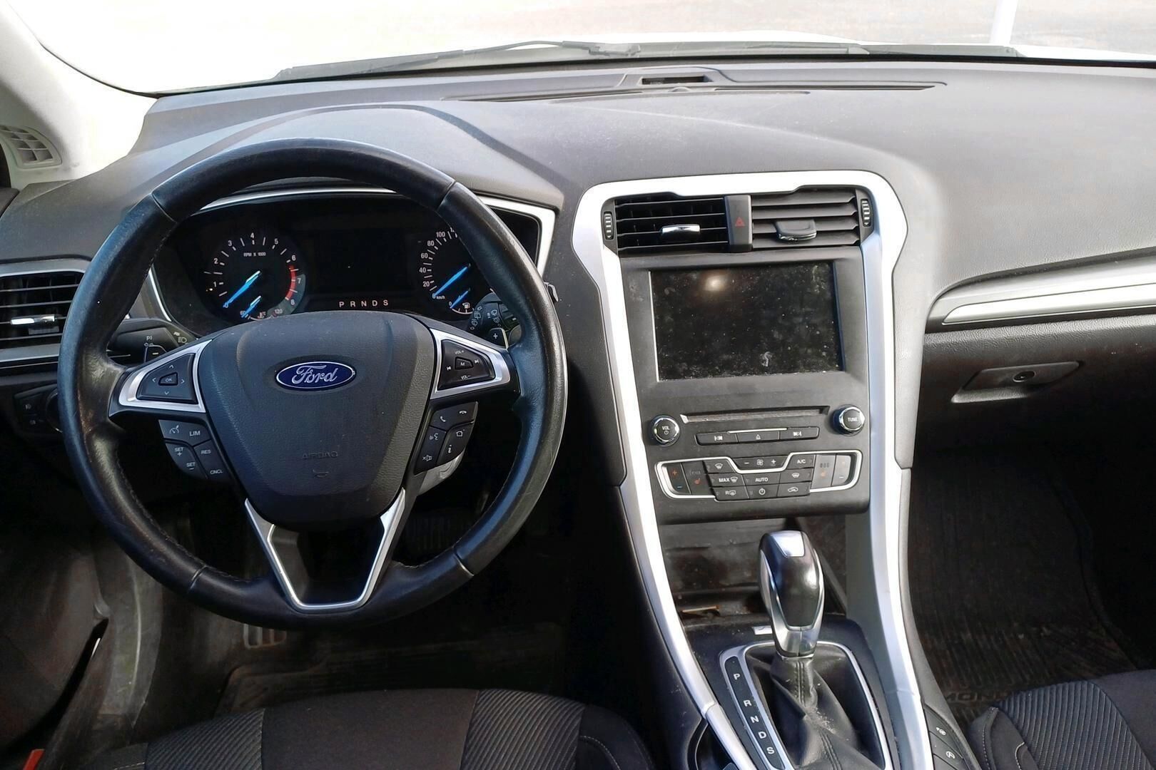 Ford Mondeo iso kuva 2