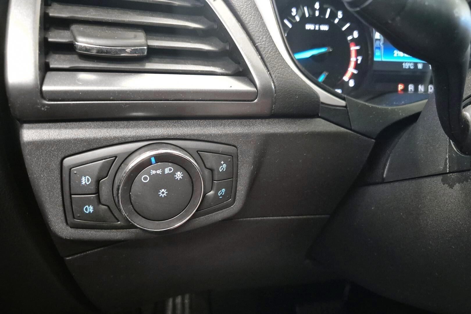 Ford Mondeo iso kuva 21