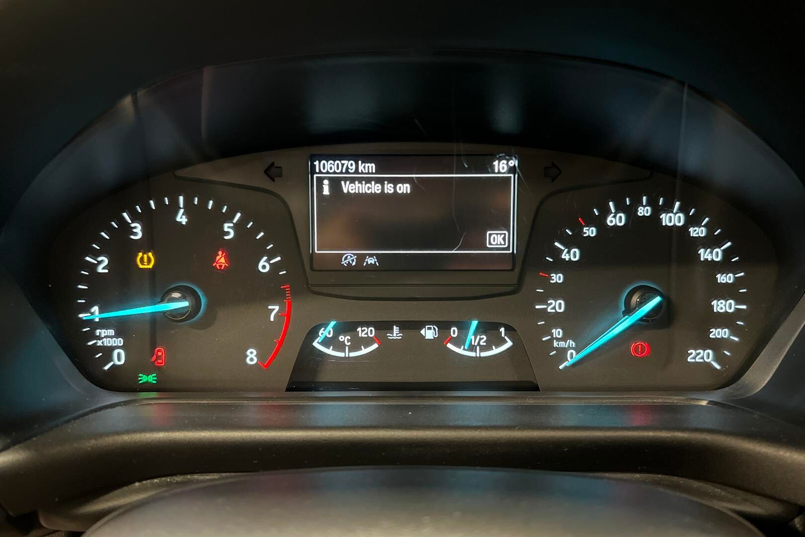 Ford Fiesta iso kuva 14