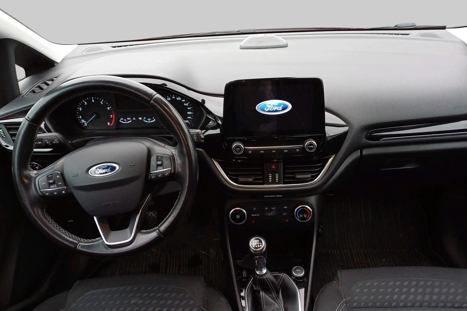 Ford Fiesta iso kuva 2