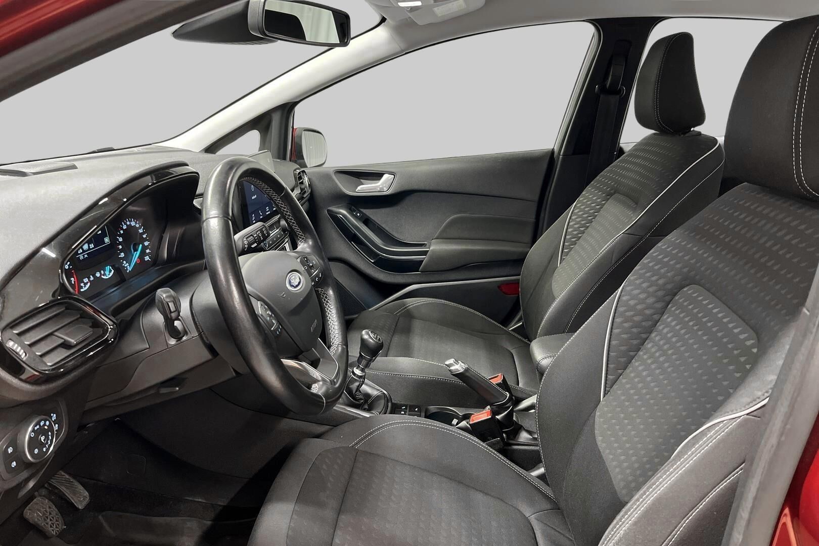 Ford Fiesta iso kuva 9