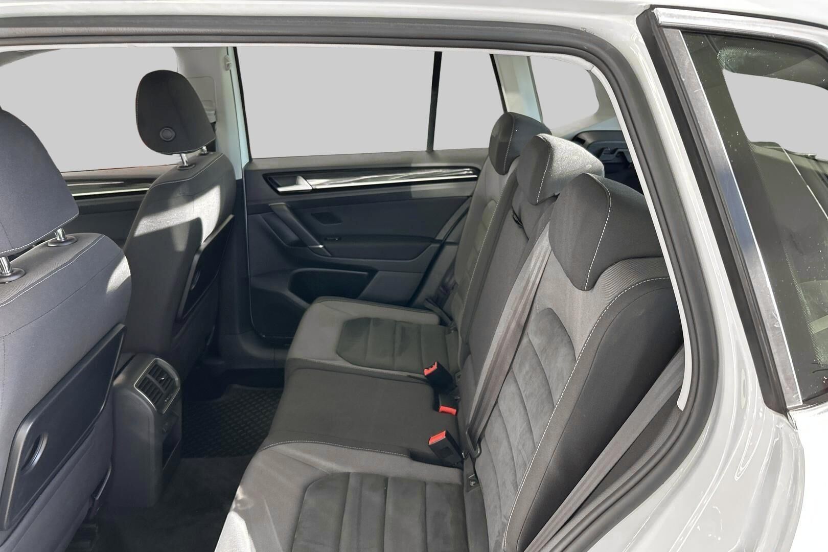 Volkswagen Golf Sportsvan iso kuva 10