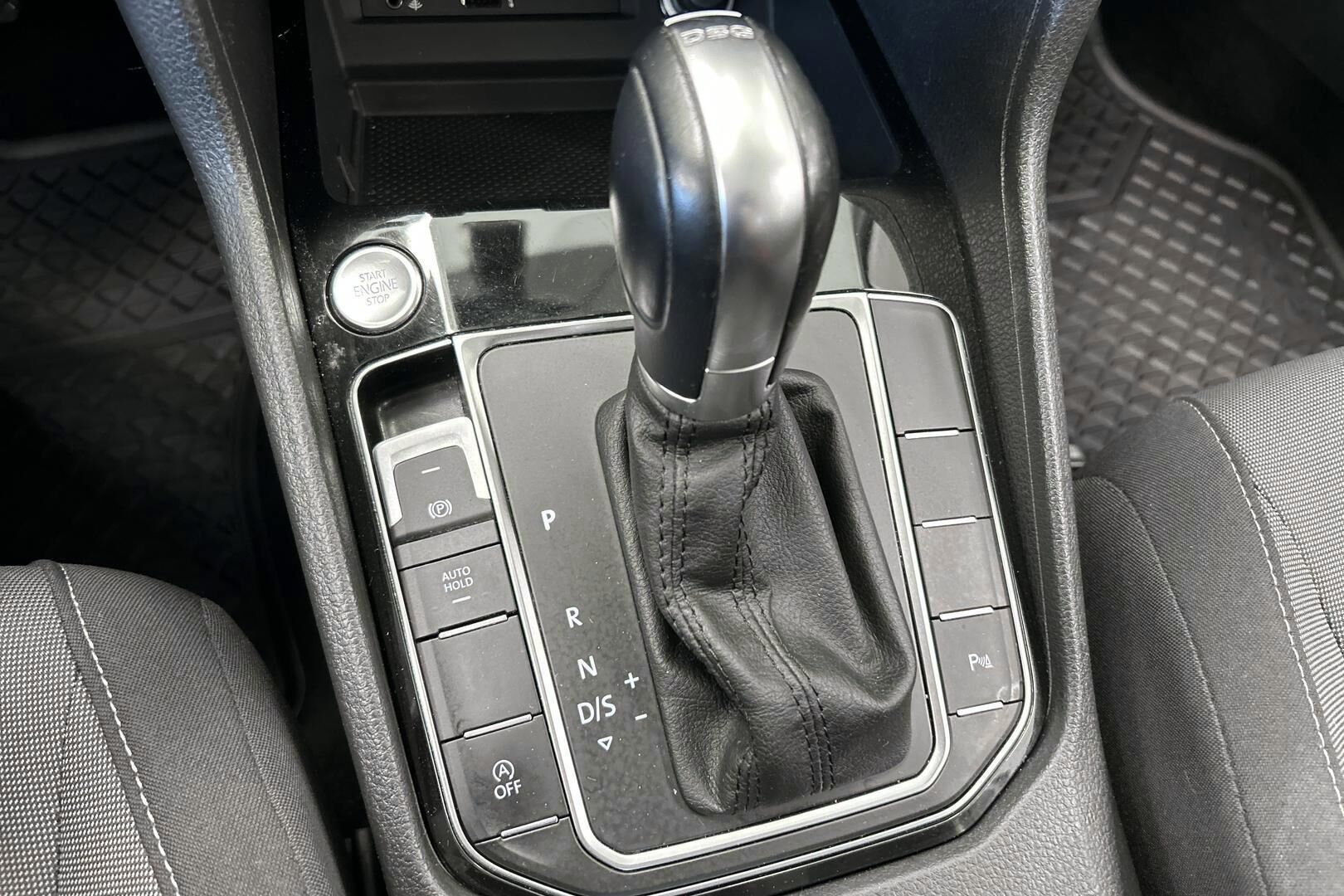 Volkswagen Golf Sportsvan iso kuva 22