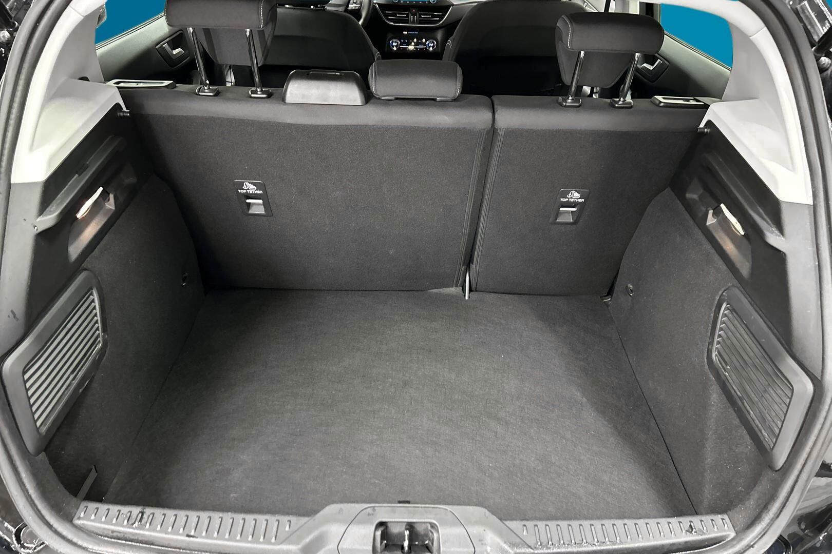 Ford Focus iso kuva 12