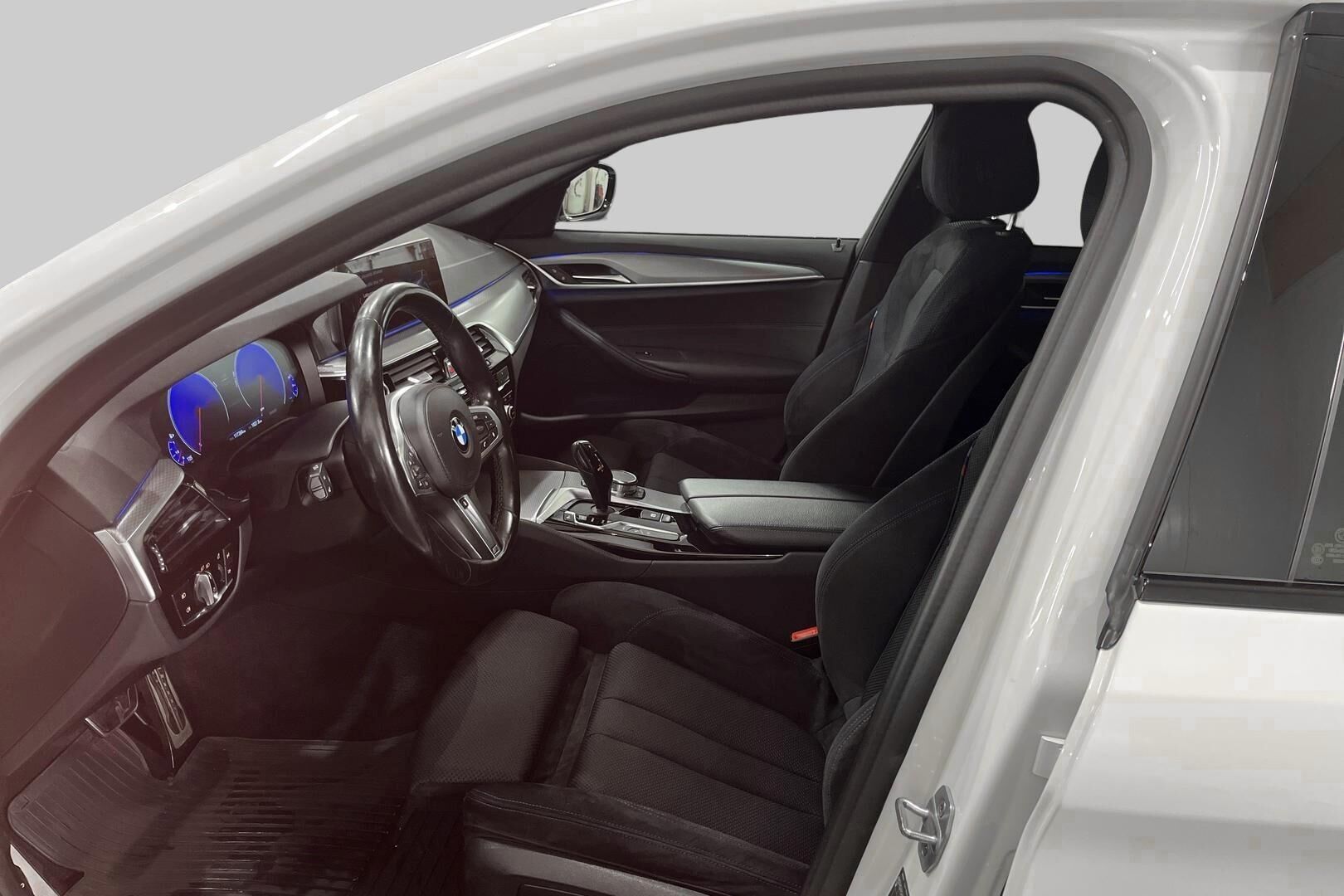 BMW 5-sarja iso kuva 9