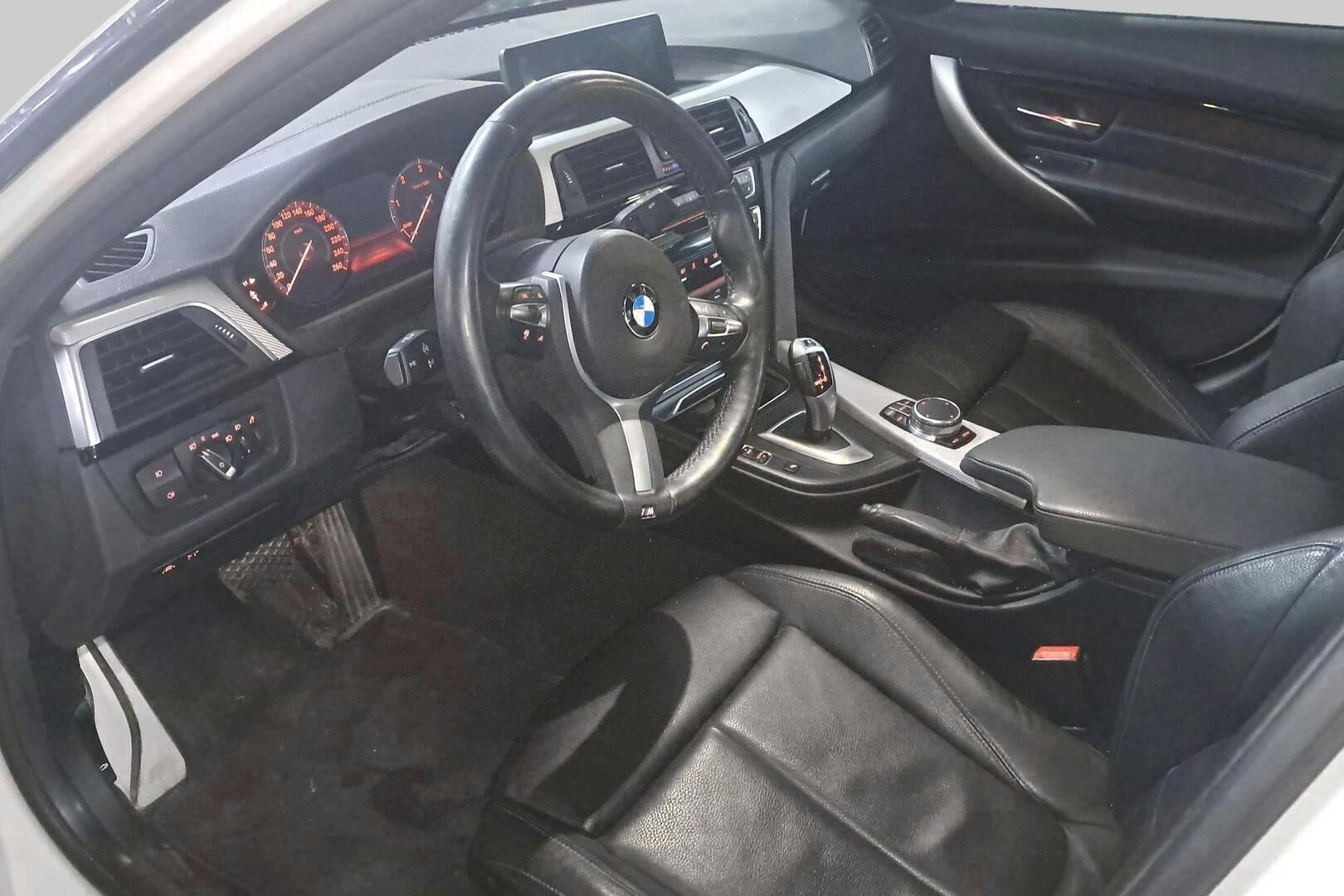 BMW 3-SARJA iso kuva 1