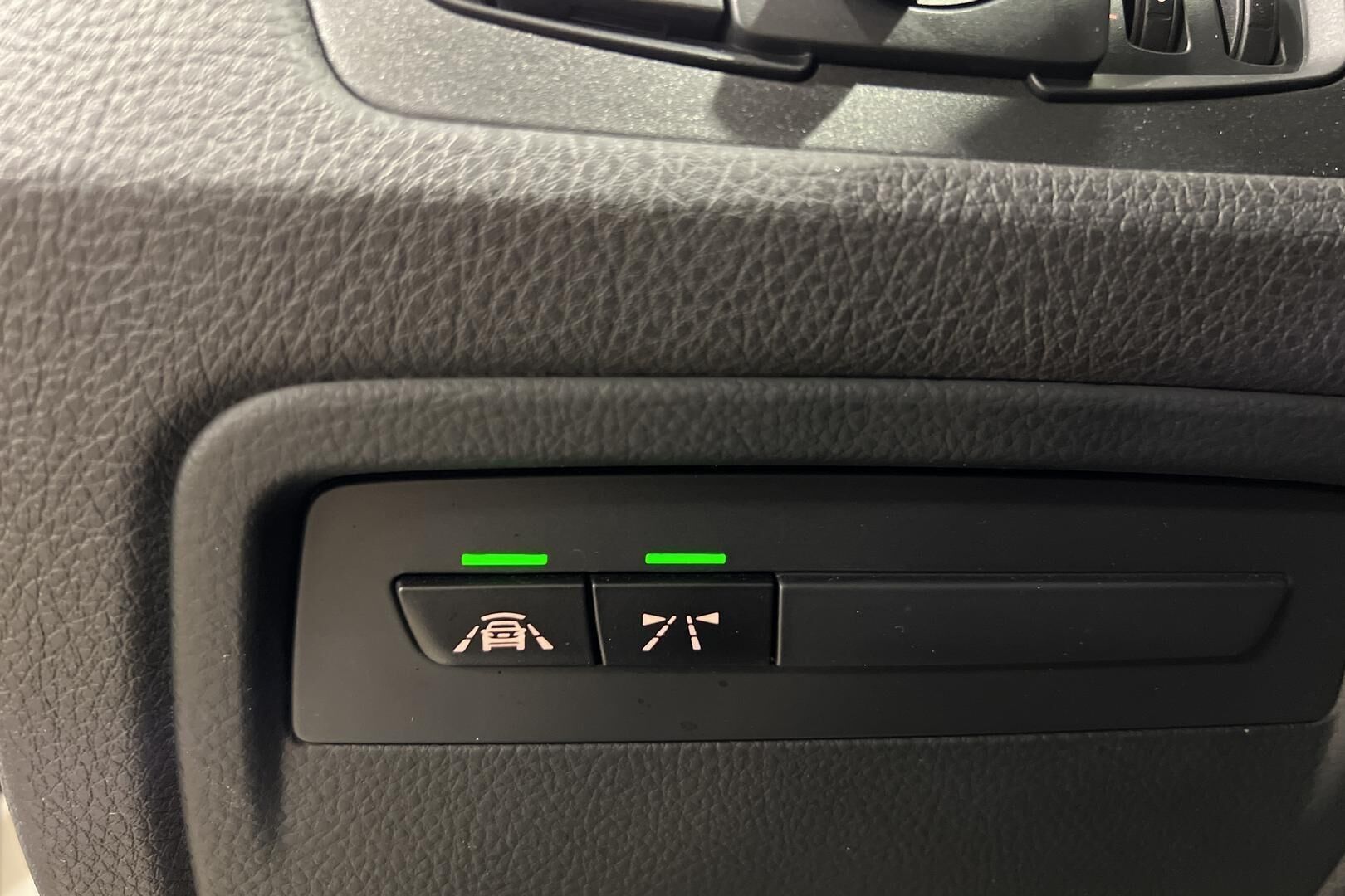 BMW 3-SARJA iso kuva 8