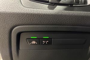 BMW 3-SARJA esikatselu 8