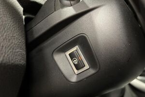 BMW 3-SARJA esikatselu 11