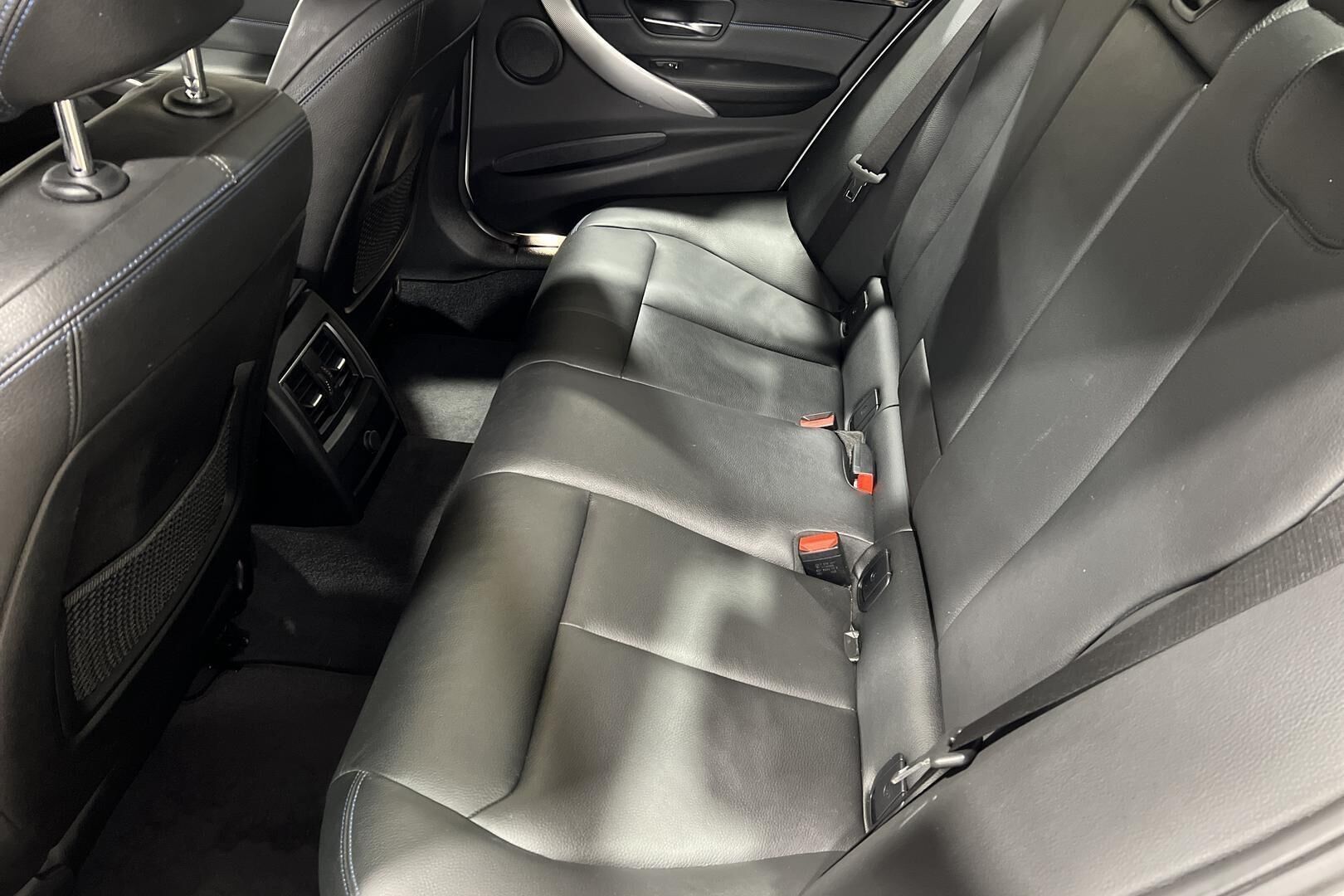 BMW 3-SARJA iso kuva 16