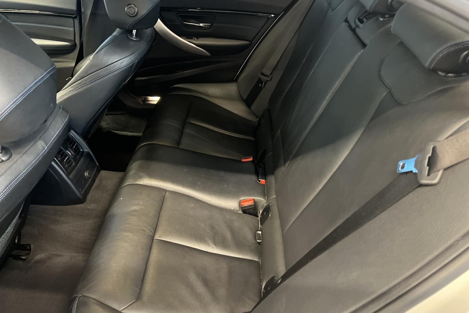 BMW 3-sarja iso kuva 7
