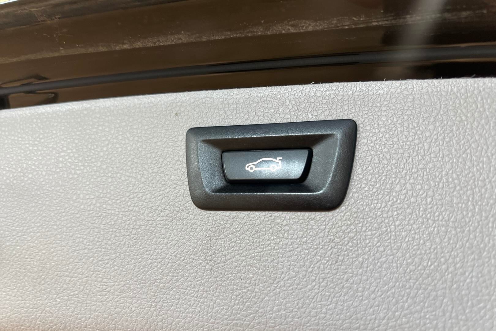 BMW 3-sarja iso kuva 17
