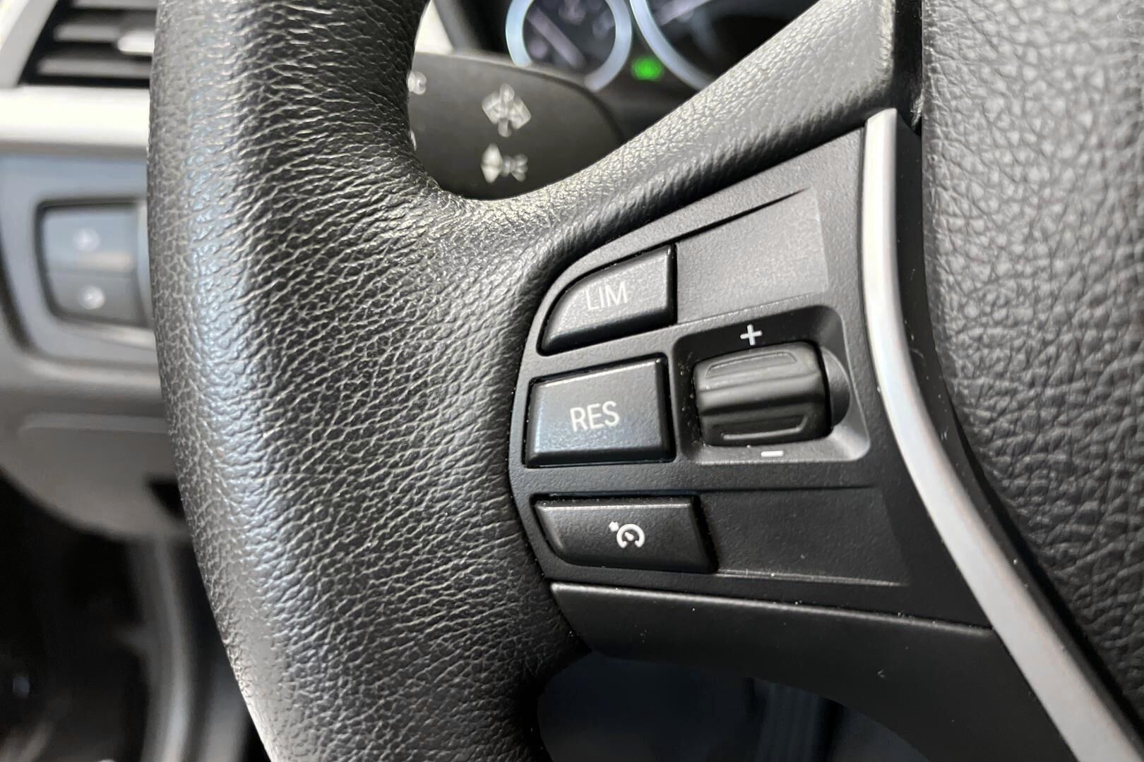 BMW 3-sarja iso kuva 18