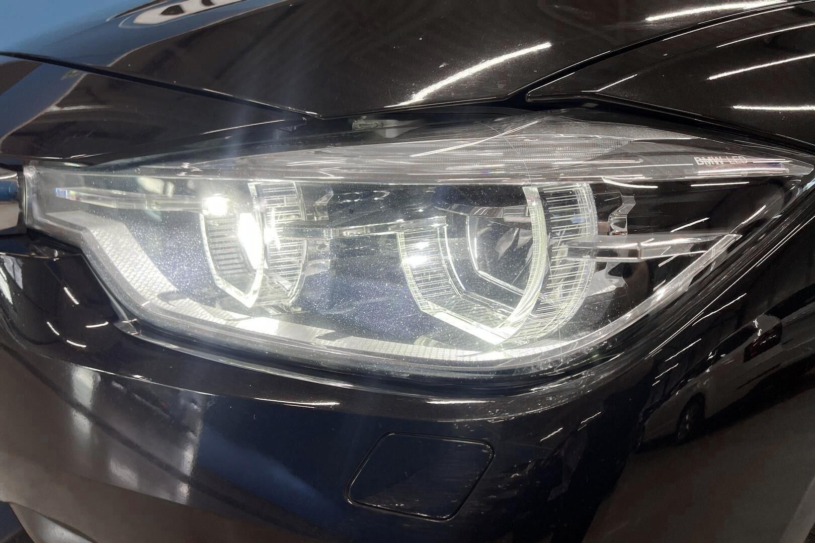 BMW 3-sarja iso kuva 23