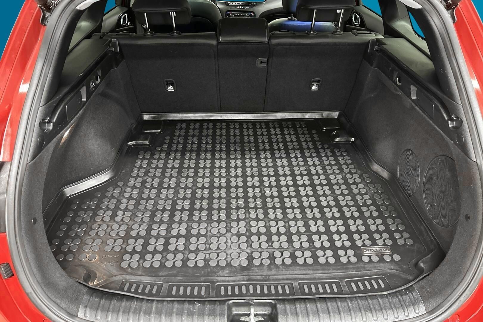 Kia Ceed iso kuva 20