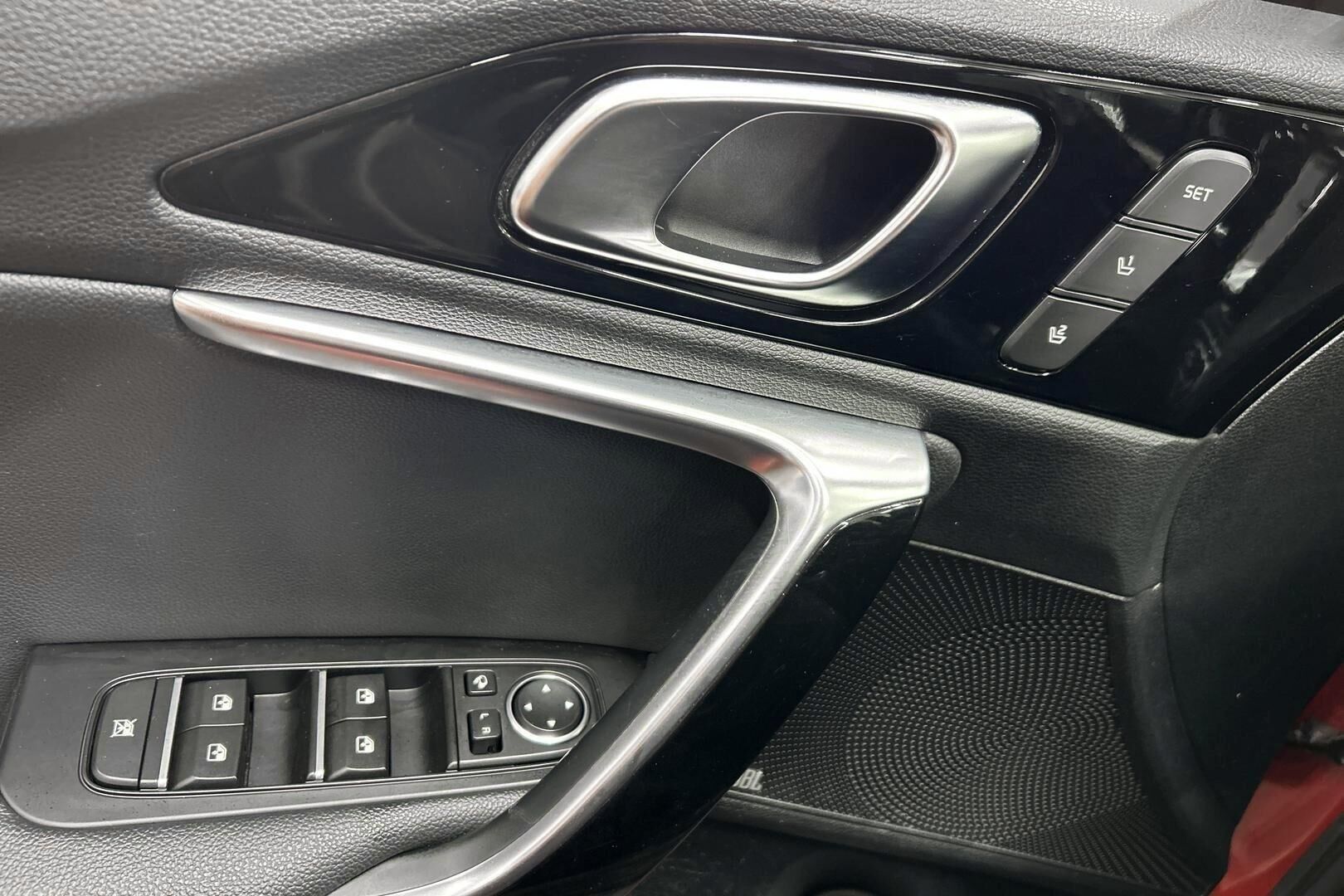 Kia Ceed iso kuva 22