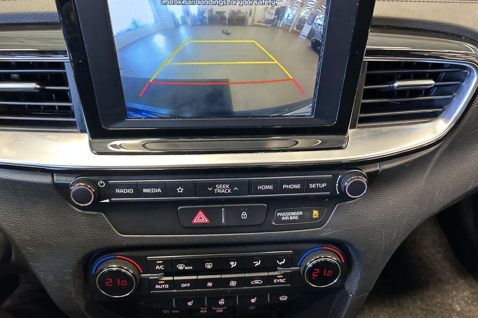 Kia Ceed iso kuva 18
