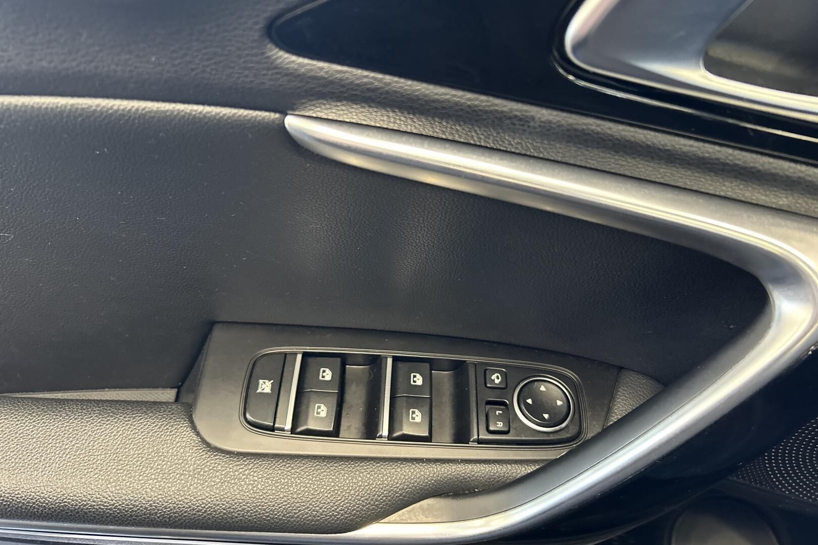 Kia Ceed iso kuva 25