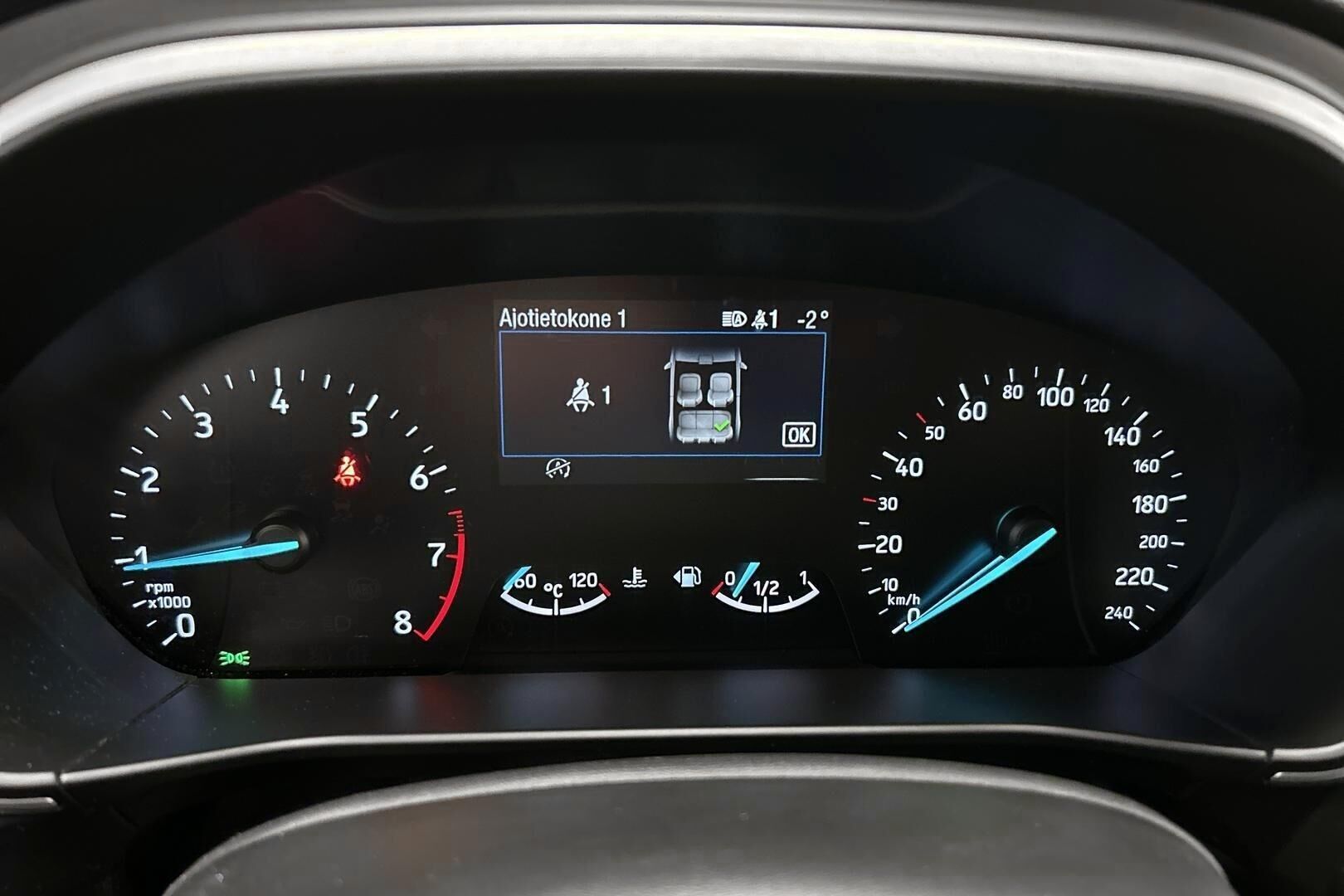 Ford Focus iso kuva 13