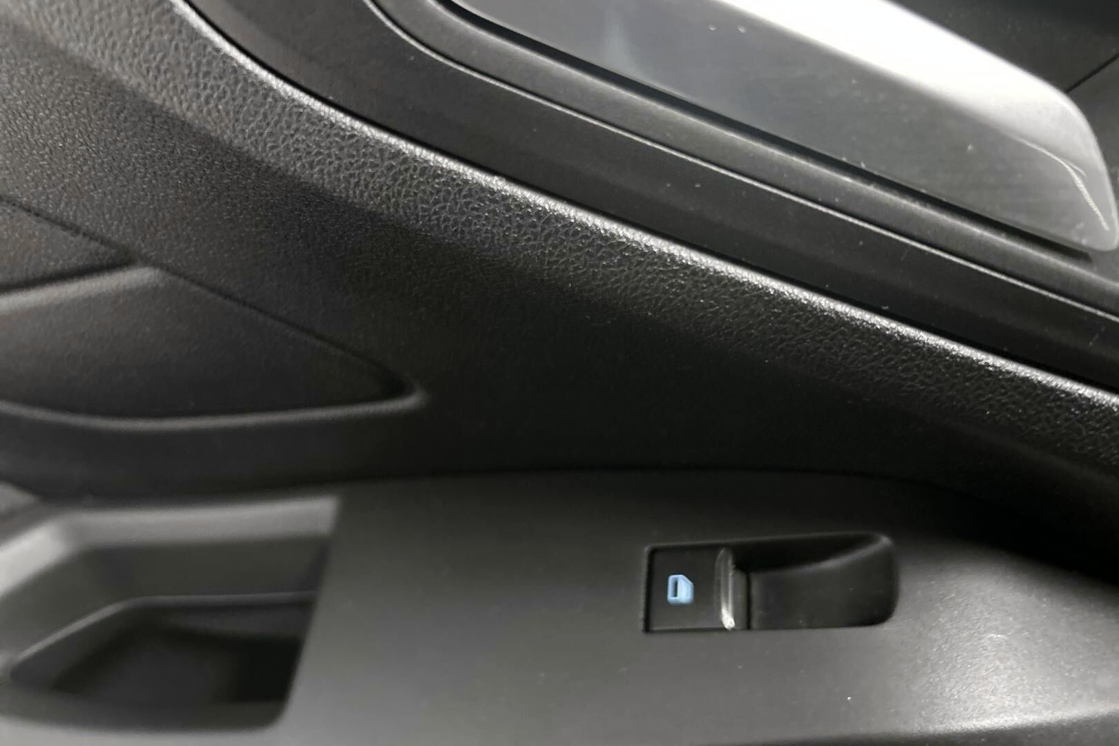 Ford Focus iso kuva 28