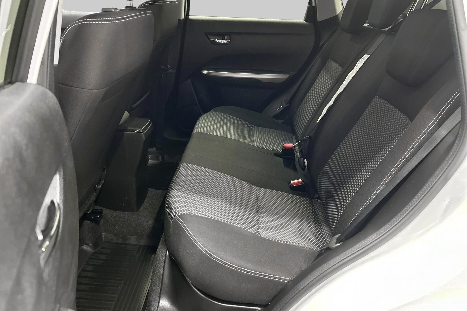 Suzuki Vitara iso kuva 13