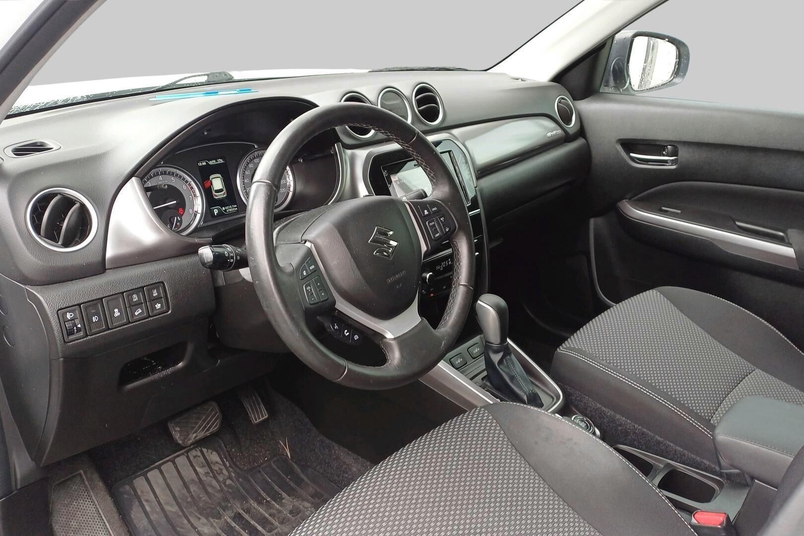 Suzuki Vitara iso kuva 2