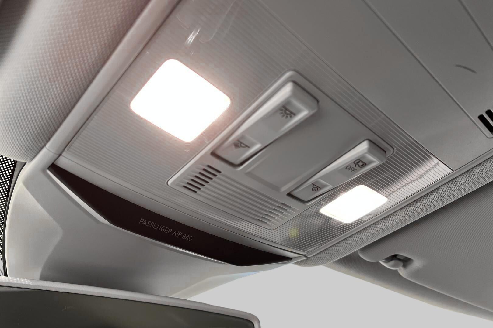 Volkswagen T-Roc iso kuva 20