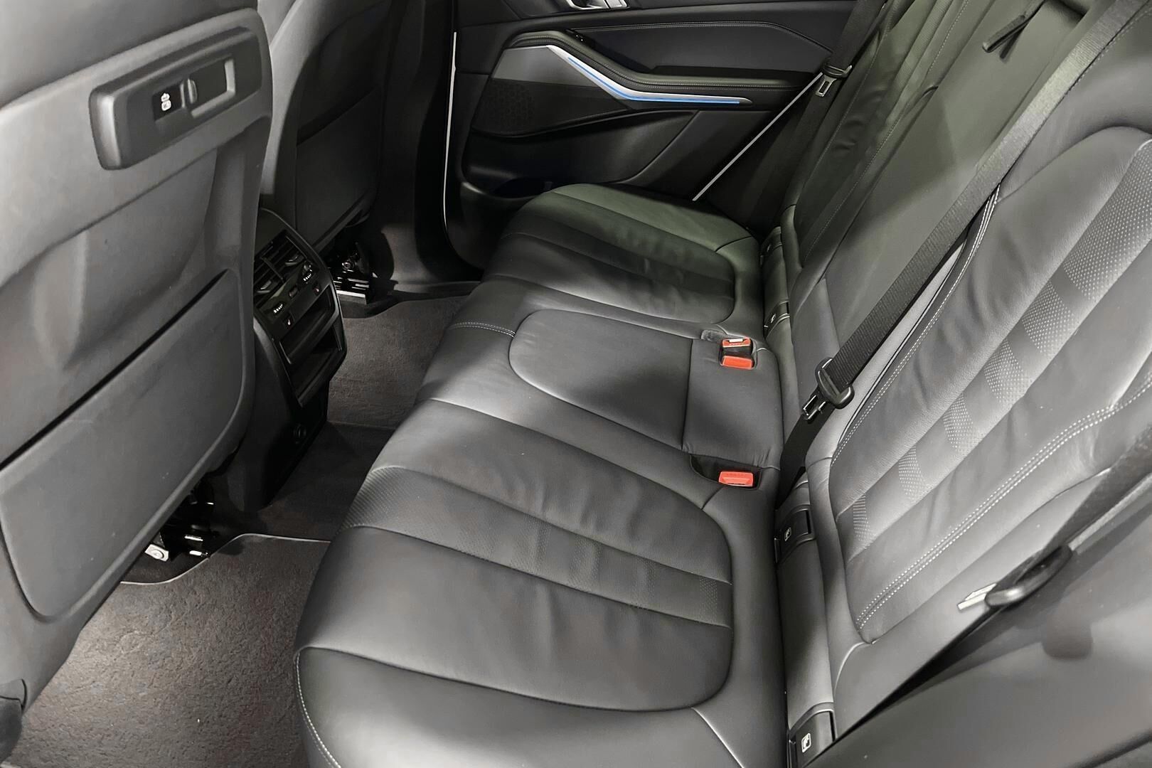 BMW X5 iso kuva 27