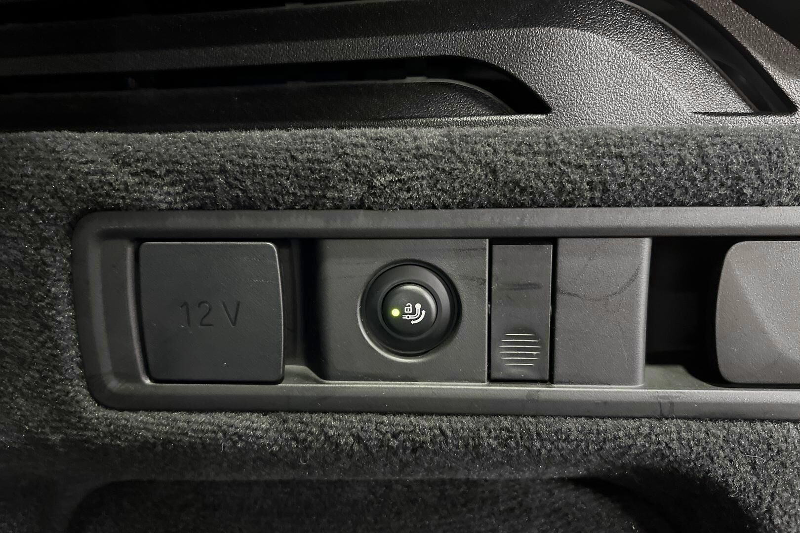 BMW X5 iso kuva 9