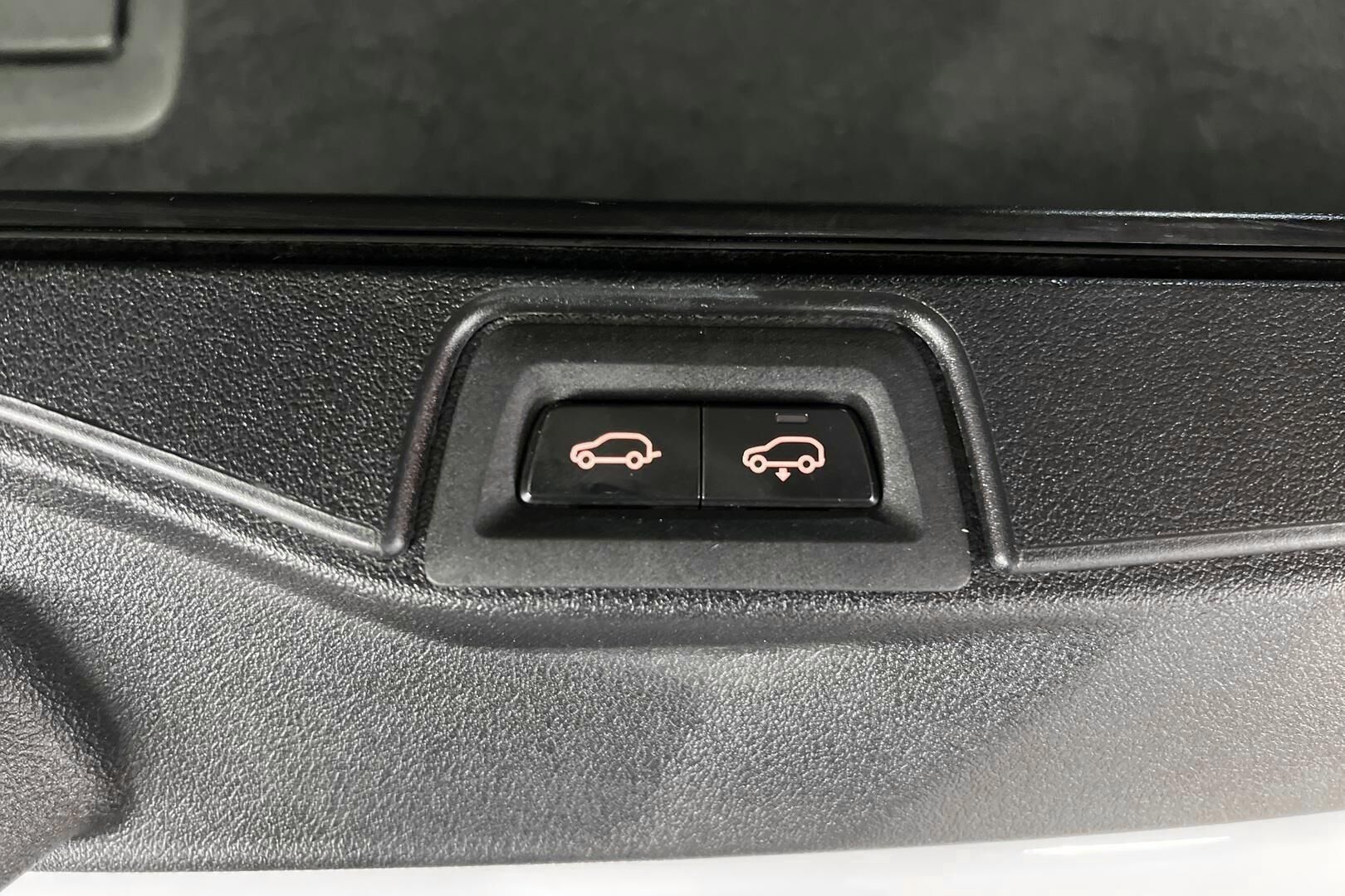 BMW X5 iso kuva 10