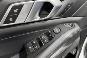BMW X5 esikatselu 28