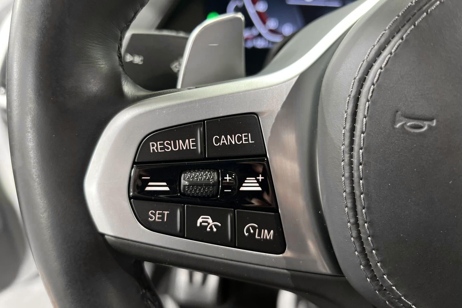 BMW X5 iso kuva 15
