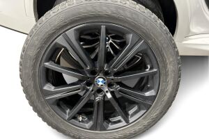 BMW X5 esikatselu 31