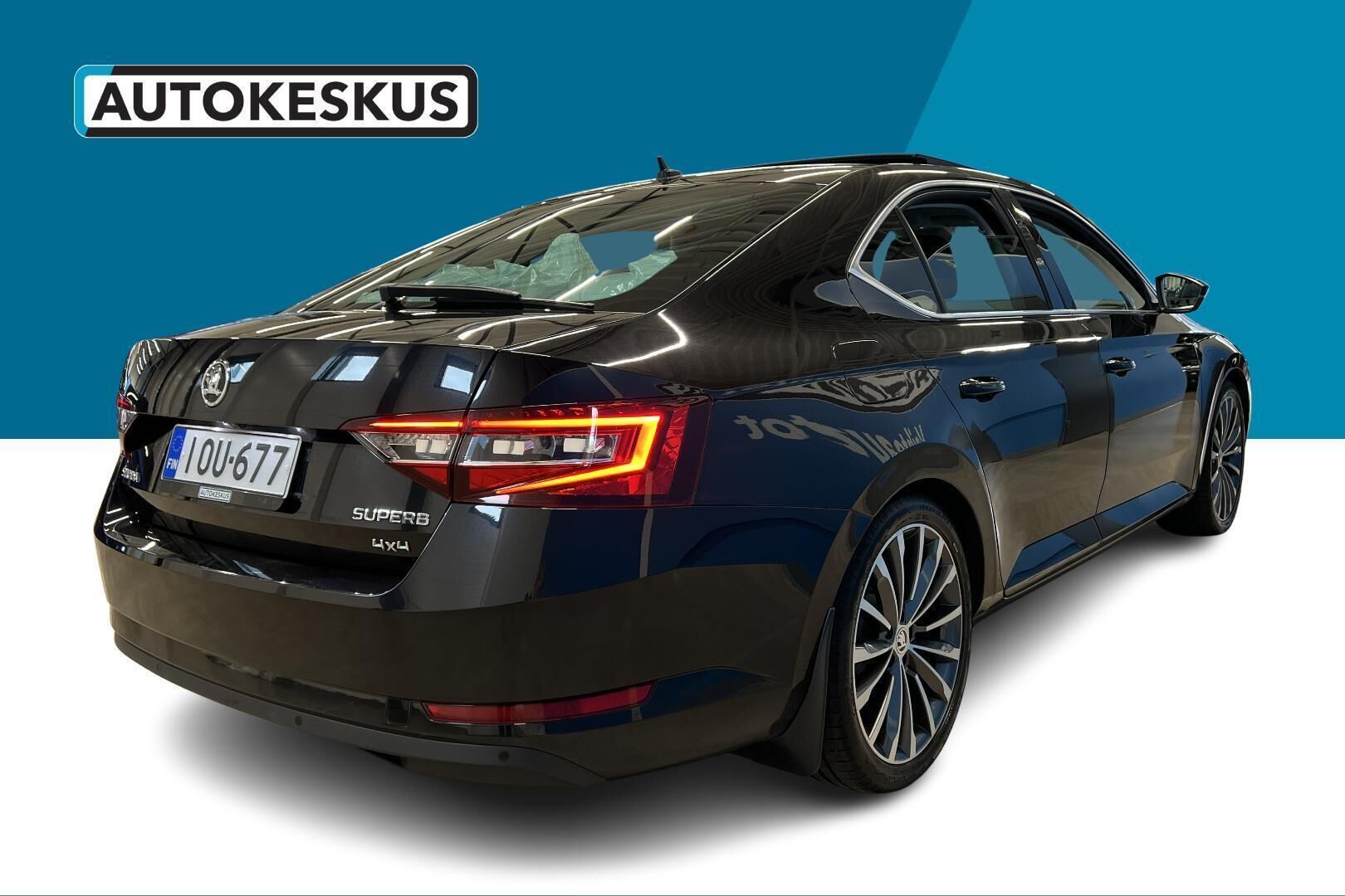 Skoda Superb iso kuva 4