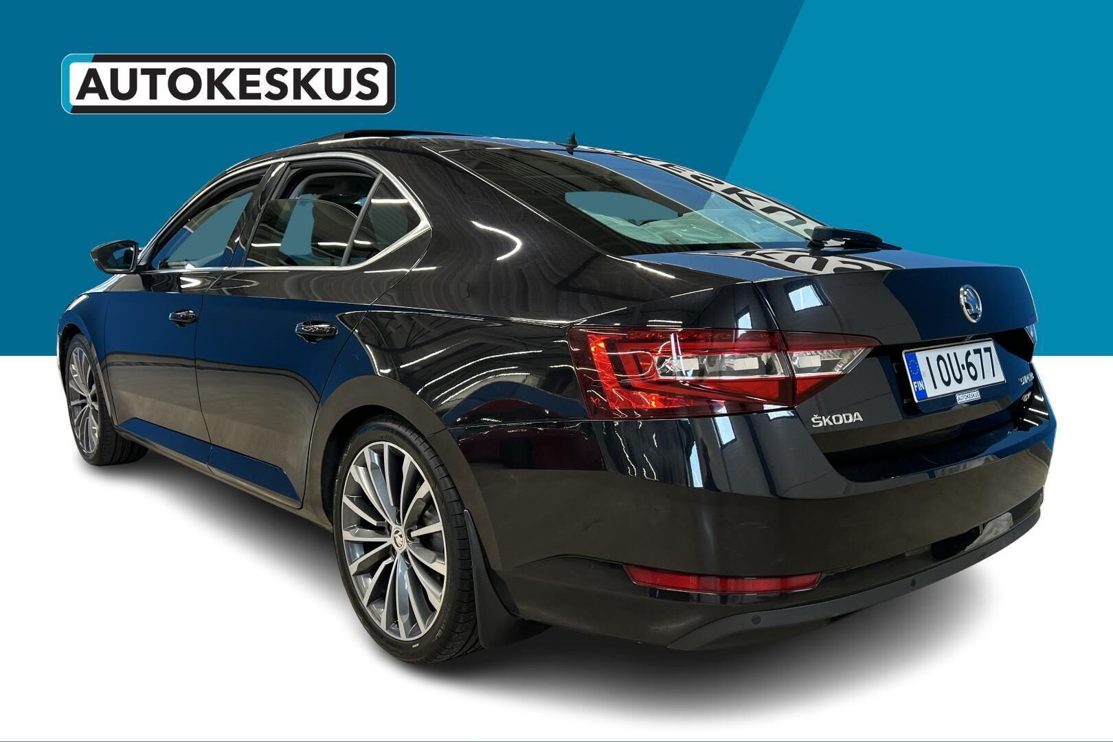 Skoda Superb iso kuva 6