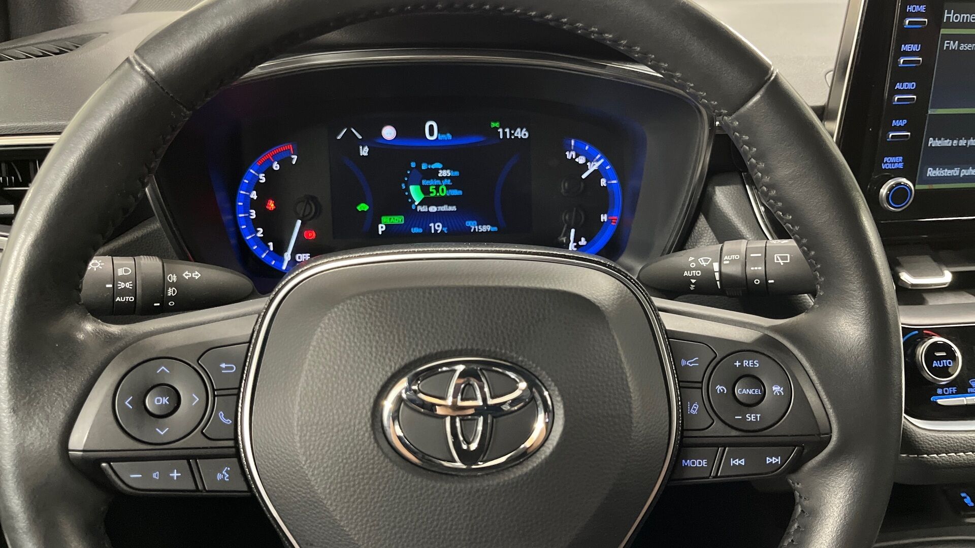 Toyota Corolla iso kuva 13