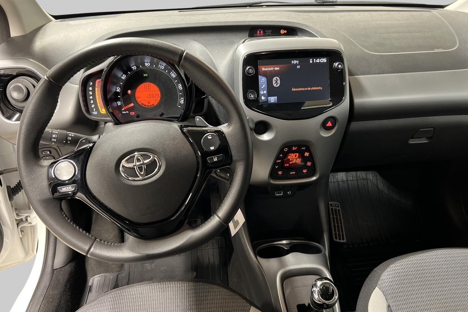 Toyota AYGO iso kuva 10