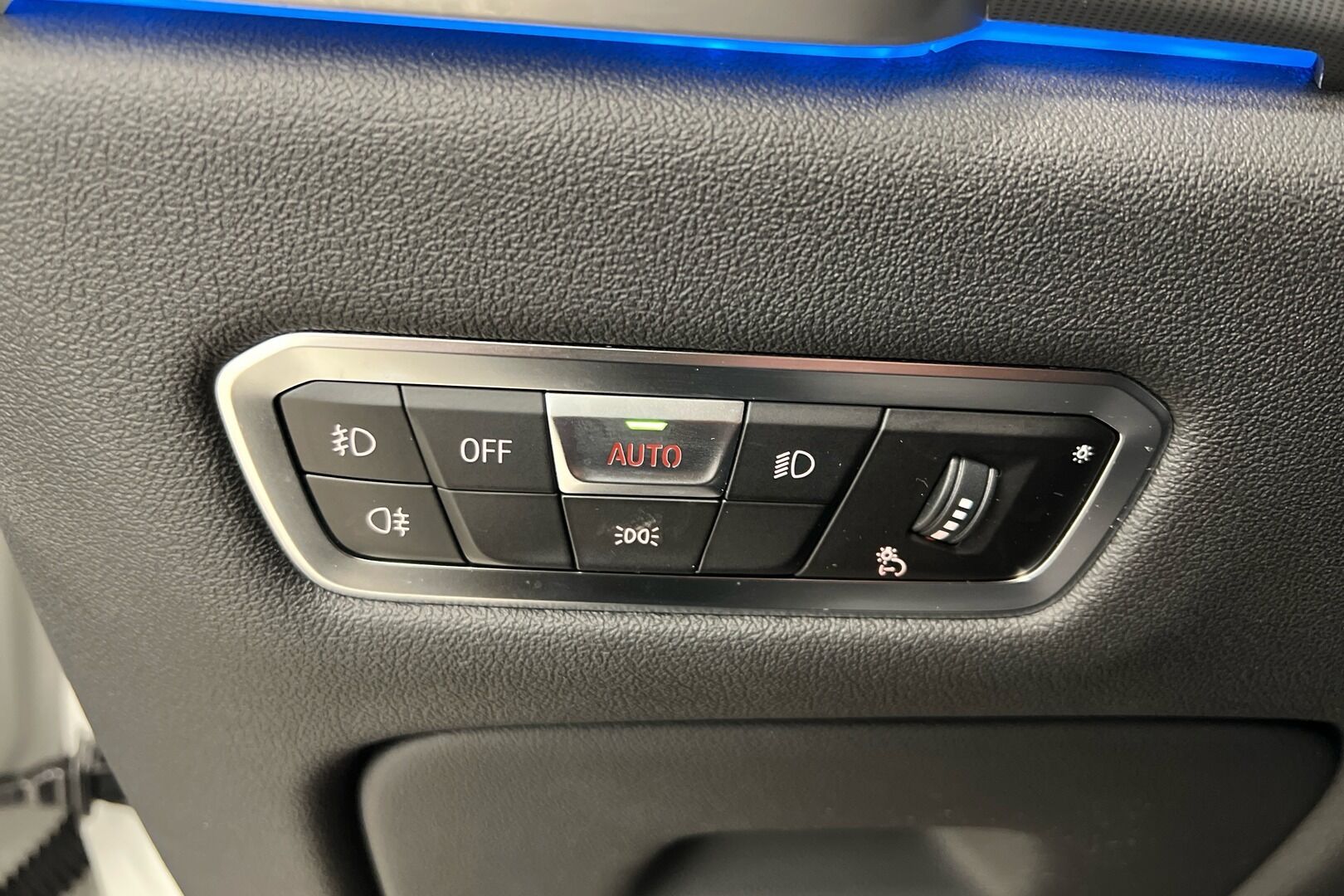 BMW X5 iso kuva 18
