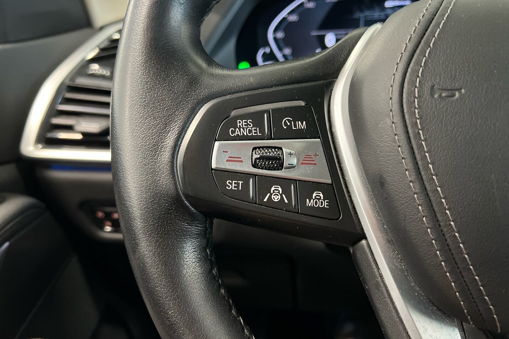 BMW X5 iso kuva 21