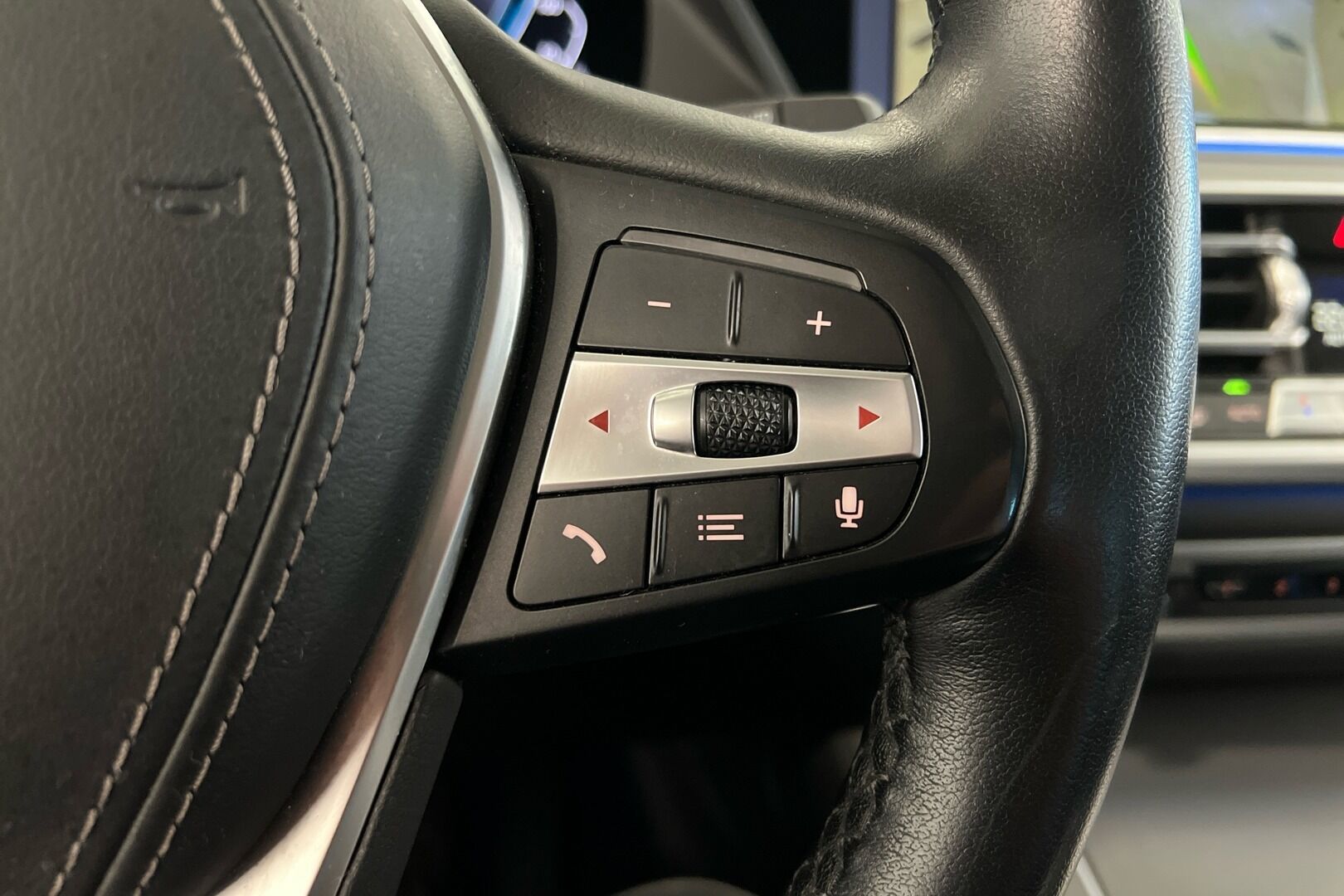 BMW X5 iso kuva 22