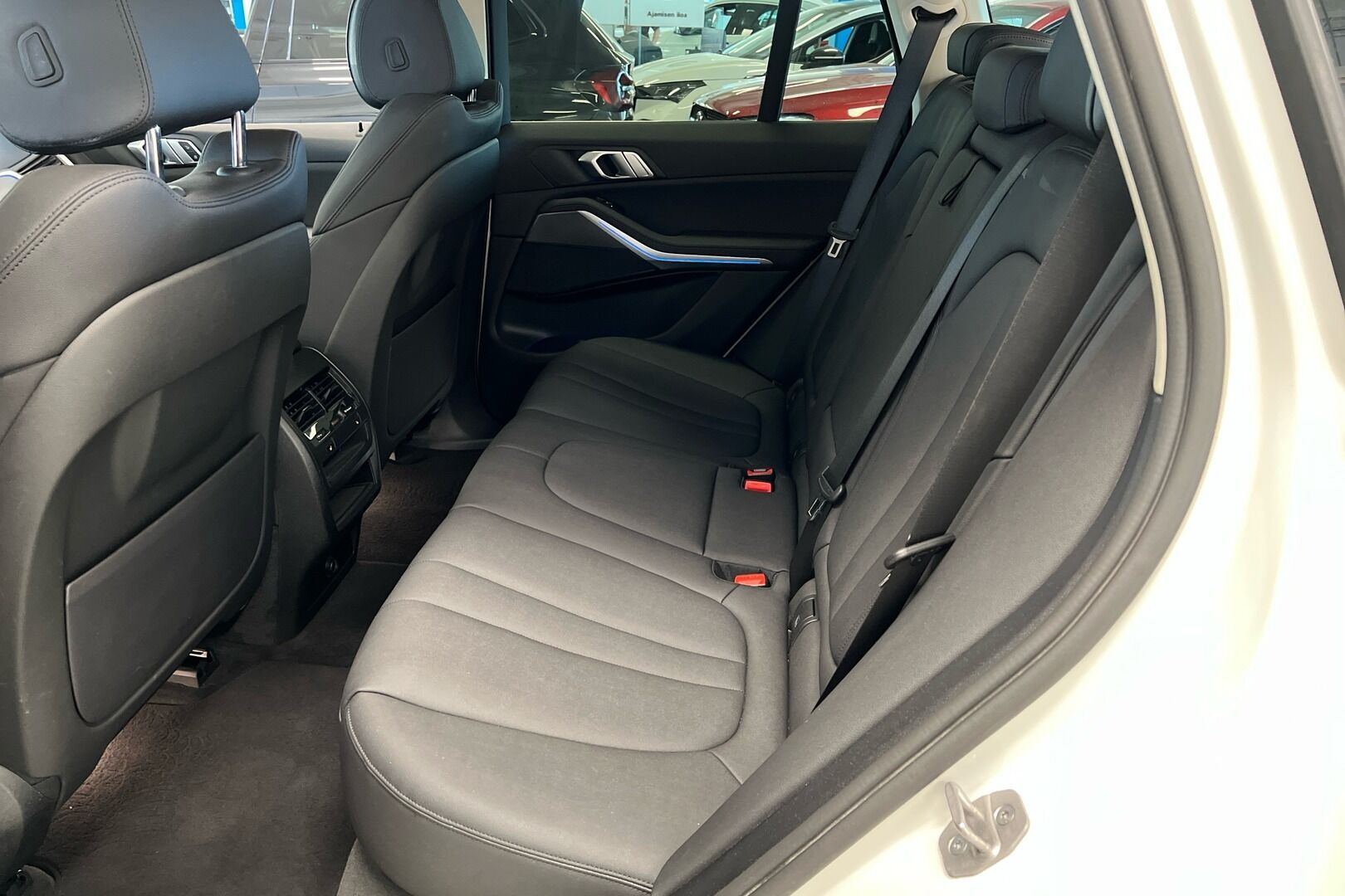 BMW X5 iso kuva 8