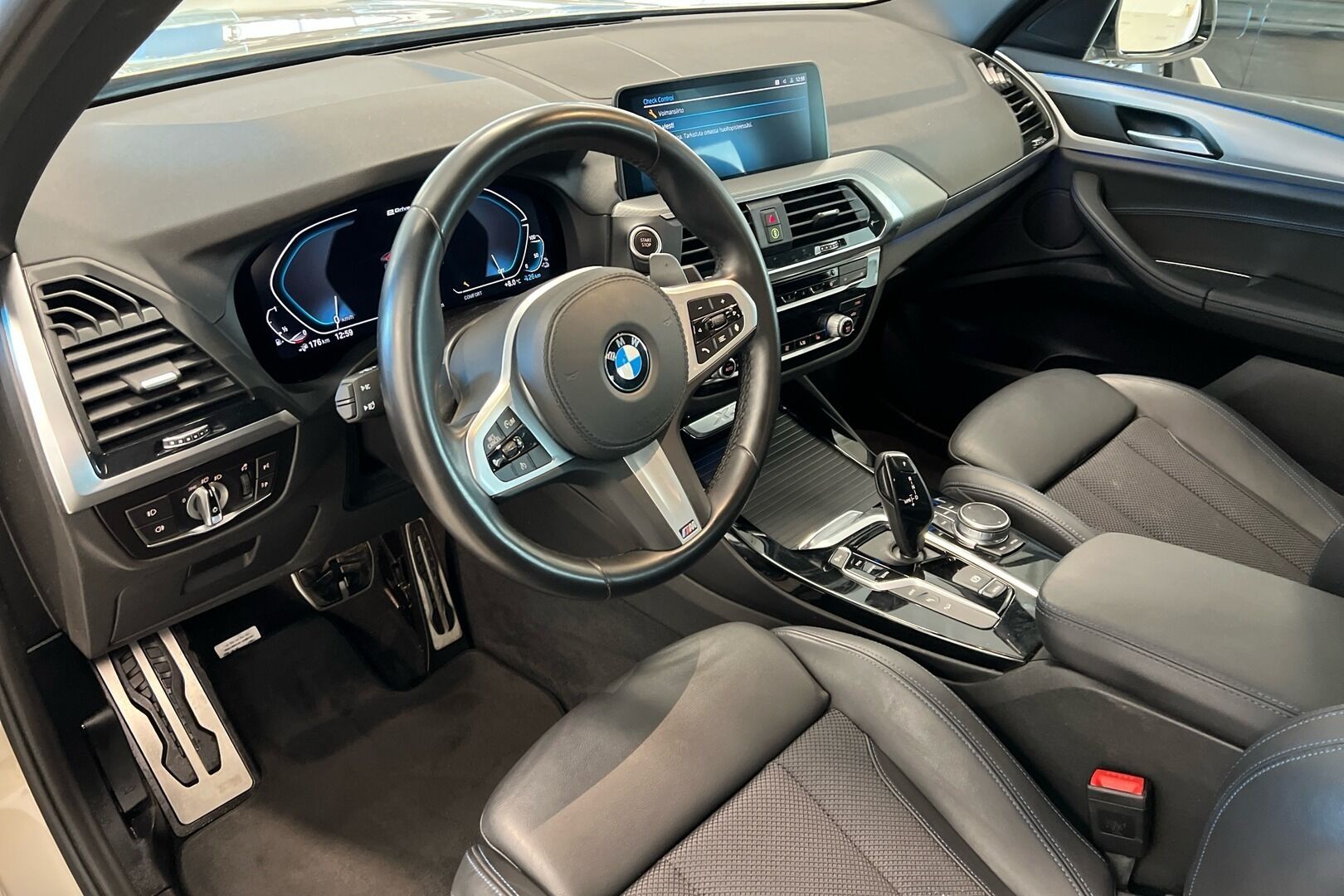 BMW X3 iso kuva 6
