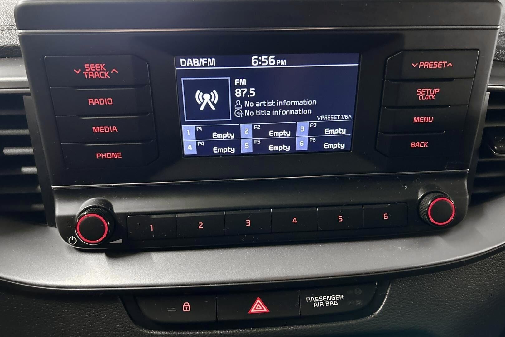 Kia Ceed iso kuva 14