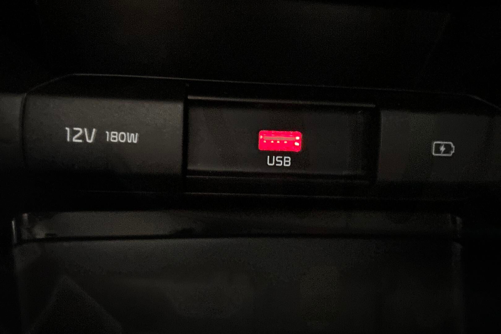 Kia Ceed iso kuva 17