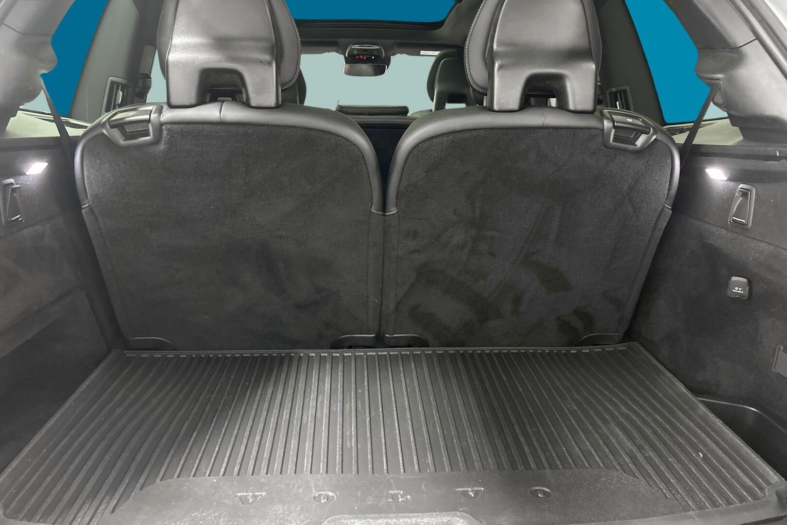 Volvo XC90 iso kuva 12