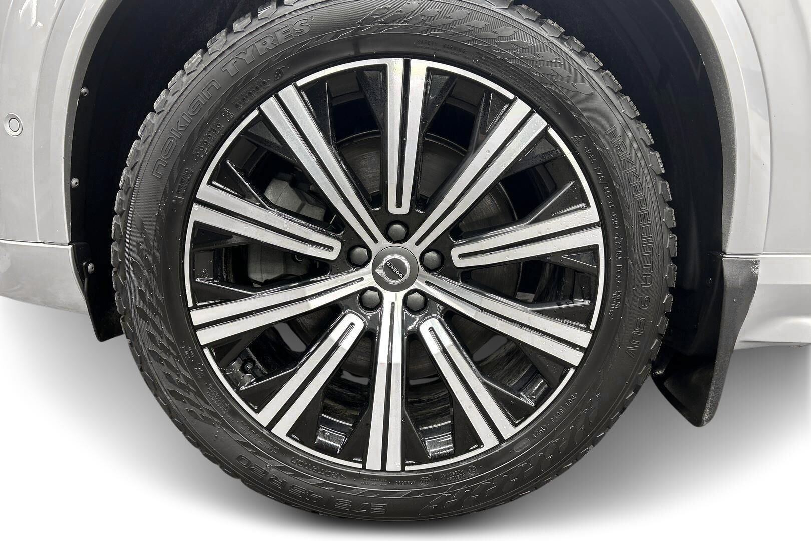 Volvo XC90 iso kuva 13