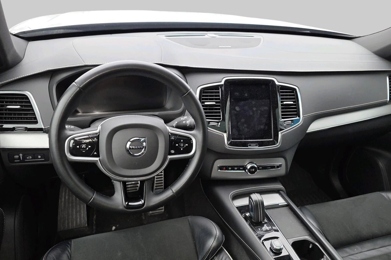 Volvo XC90 iso kuva 2