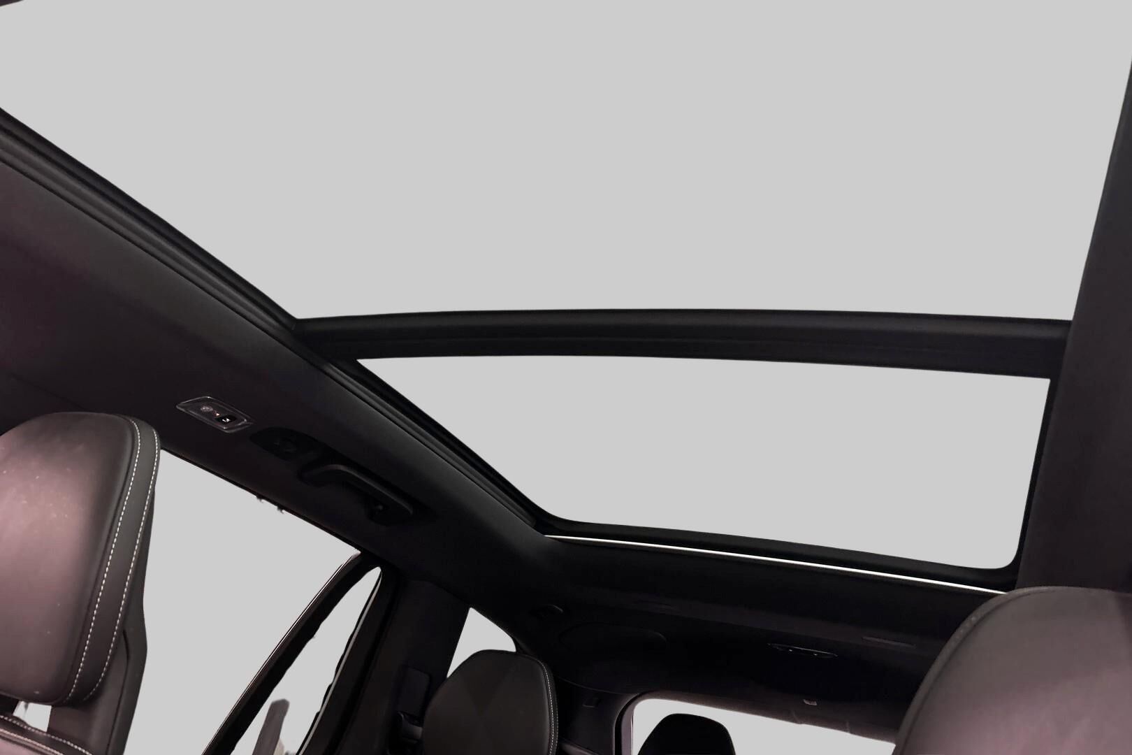 Volvo XC90 iso kuva 26